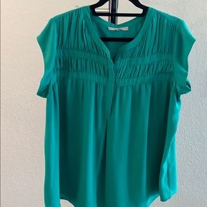 Daniel Rainn green lightweight blouse
